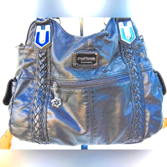 The MID-NIGHT SACRIFICE Pocketbook - Picture 2 of 16